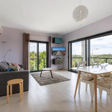 Luxury One Bedroom In Albur Village 2M *