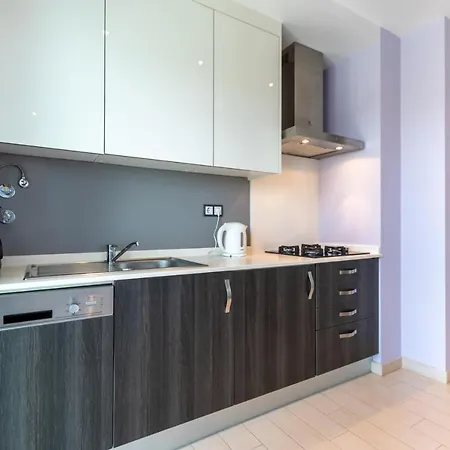 Апартаменты Luxury One Bedroom In Albur Village 2M *